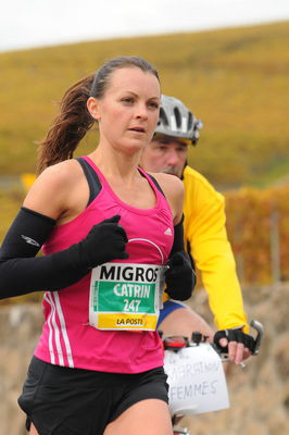frontrunners alumnuskatrin jonesfollowed up her victoria marathon 1st place finishwith a race in lausanne and finished 2nd overall 